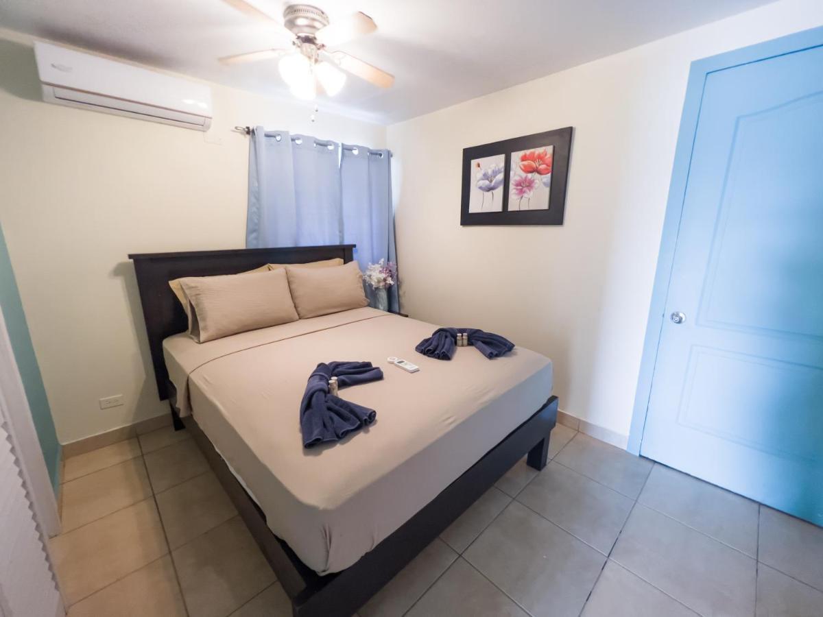 Aqua Lounge Vandrehjem Bocas del Toro Eksteriør billede